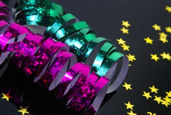 Holographic streamer, pink, 3.8m - Image 6